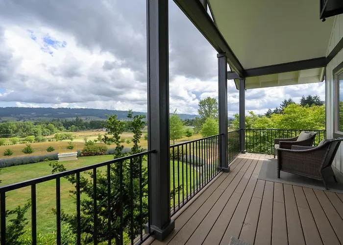 The Setting Inn Willamette Valley