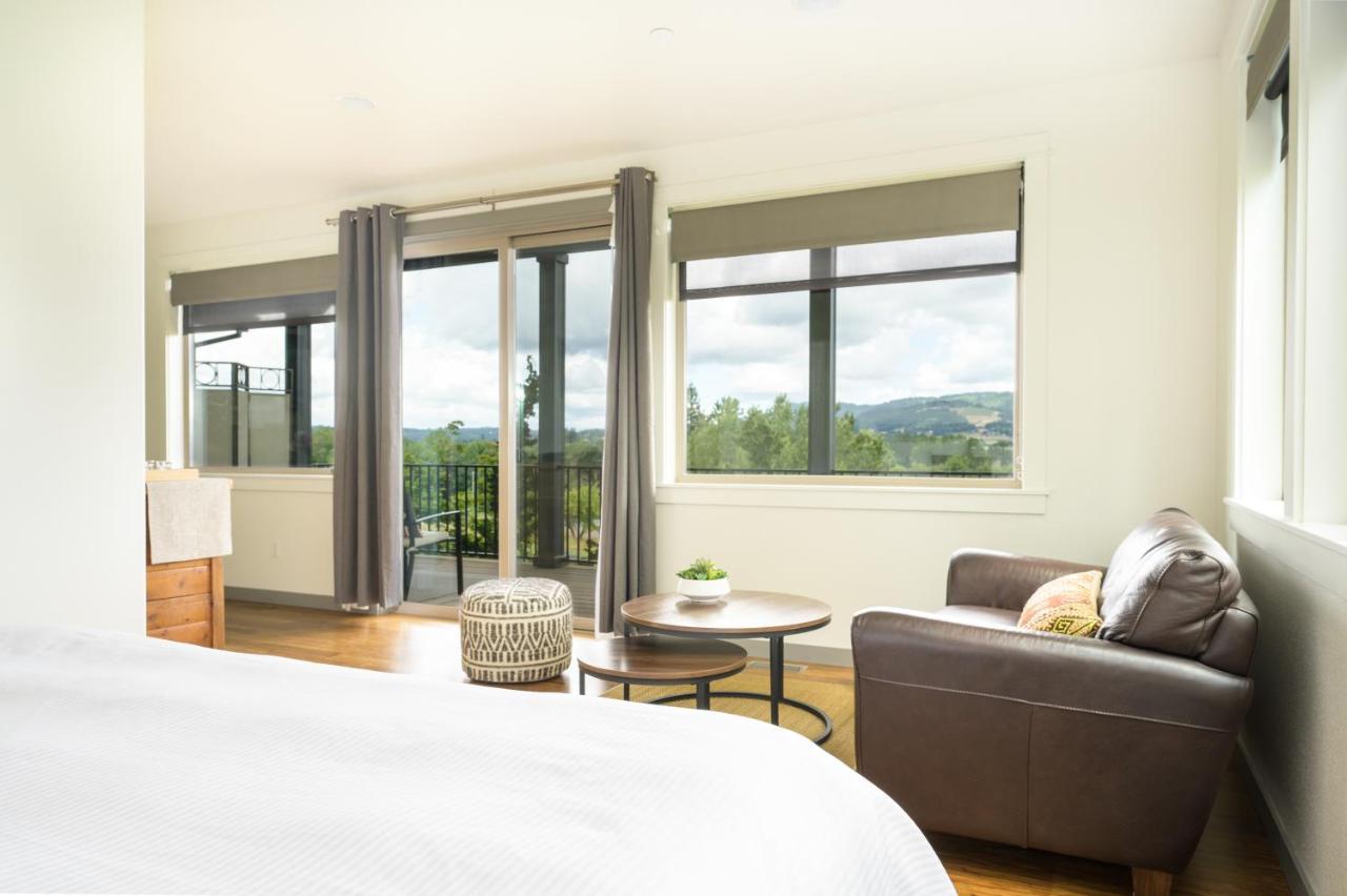 The Setting Willamette Valley Bed & Breakfast