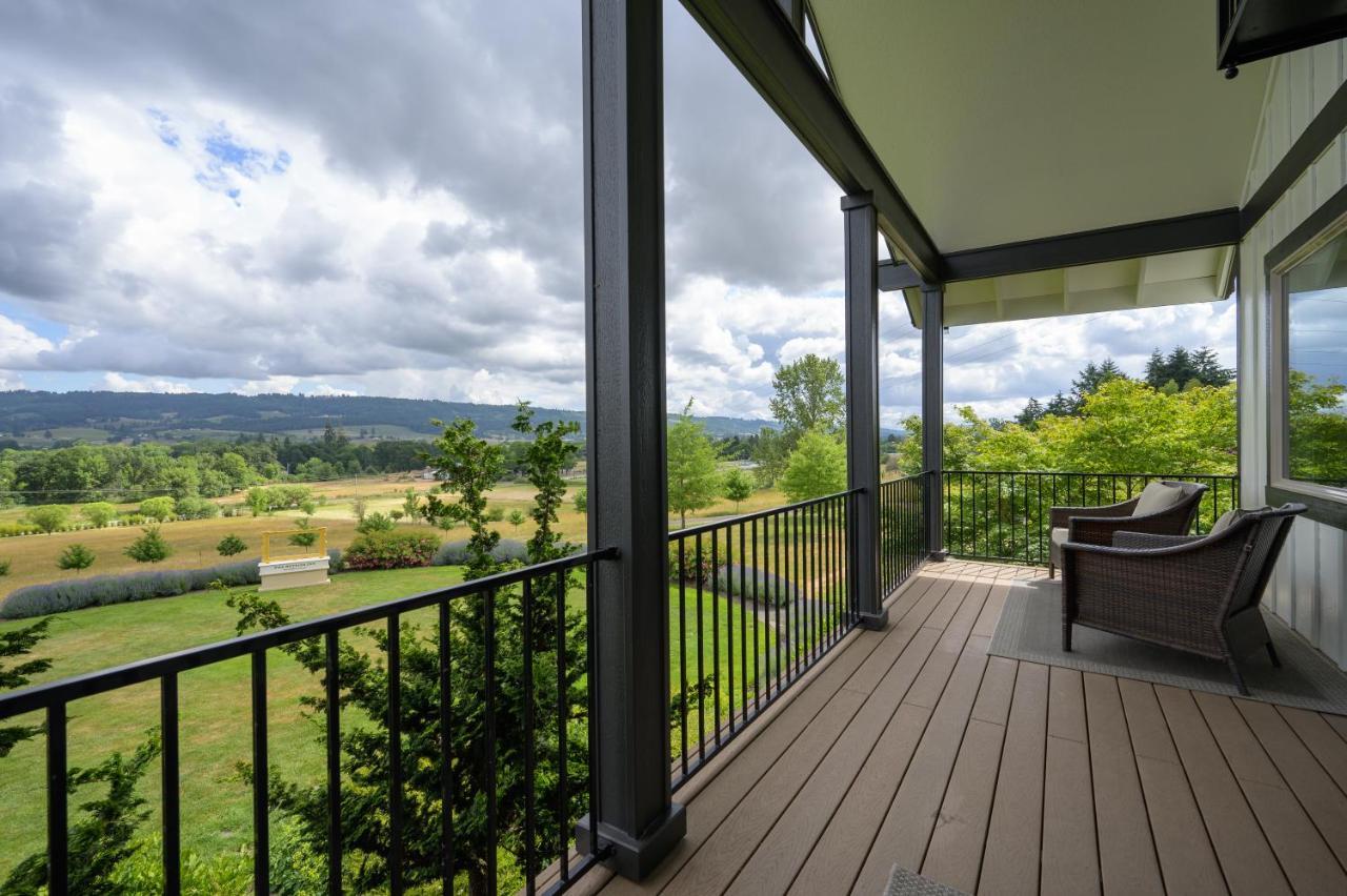 The Setting Willamette Valley * Newberg